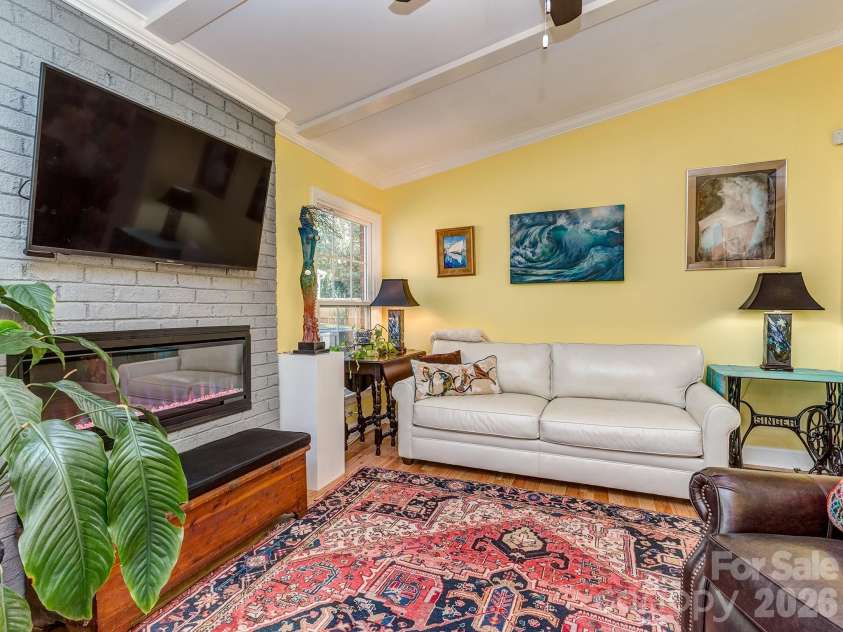 4810 Old Spice Lane, Charlotte, NC 28277.  MLS# CAR4361097, YatesRealty ID 6870. 