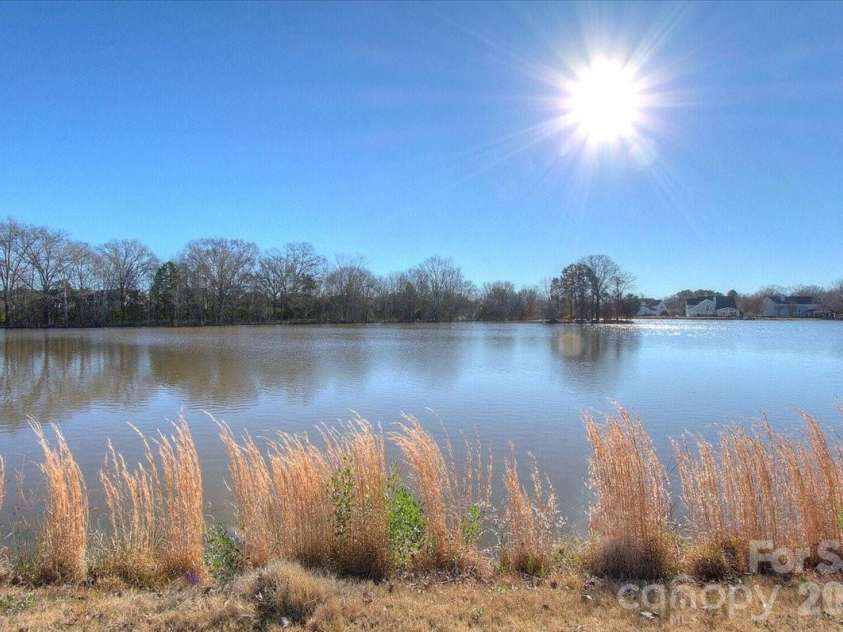 11143 Knight Castle Drive, Charlotte, NC 28277.  MLS# CAR4354916, YatesRealty ID 6871. Cady Lake