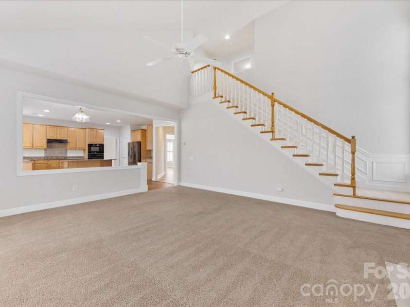 11143 Knight Castle Drive, Charlotte, NC 28277.  MLS# CAR4354916, YatesRealty ID 6871. Great Room