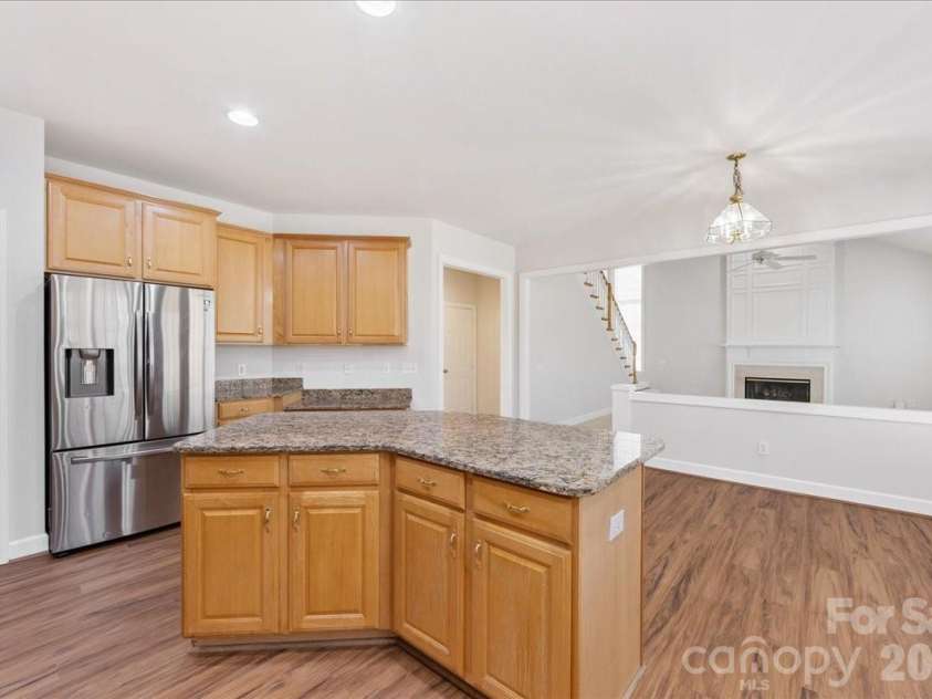 11143 Knight Castle Drive, Charlotte, NC 28277.  MLS# CAR4354916, YatesRealty ID 6871. Kitchen