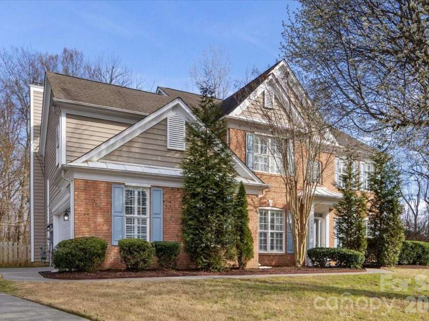 11143 Knight Castle Drive, Charlotte, NC 28277.  MLS# CAR4354916, YatesRealty ID 6871. Welcome Home