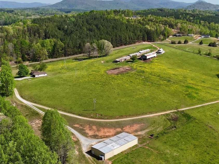 621 Pleasant Grove Road, Rutherfordton, NC 28139.  MLS# CAR4208576, YatesRealty ID 6871. 