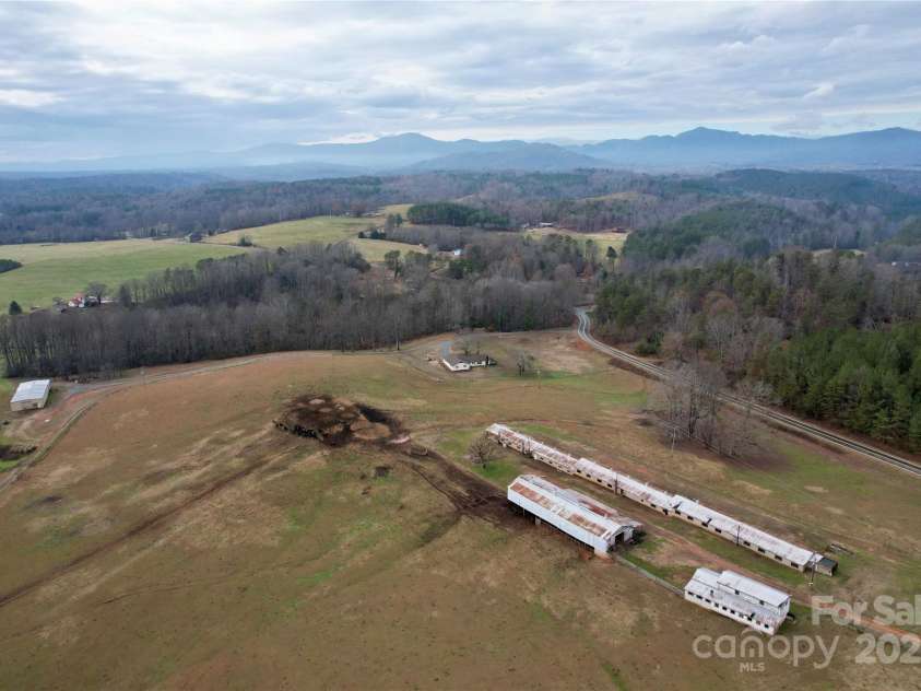 621 Pleasant Grove Road, Rutherfordton, NC 28139.  MLS# CAR4208576, YatesRealty ID 6871. 