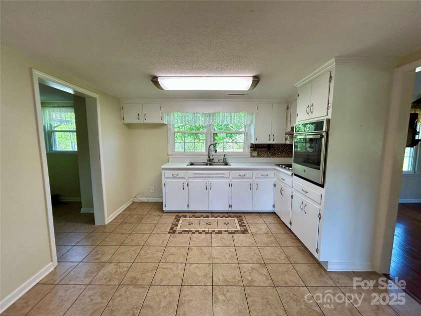 621 Pleasant Grove Road, Rutherfordton, NC 28139.  MLS# CAR4208576, YatesRealty ID 6871. Kitchen