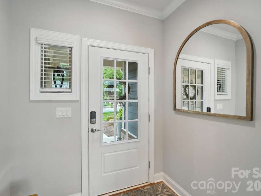 695 Poplar View Drive, Concord, NC 28027.  MLS# CAR4361870, YatesRealty ID 6872. Foyer