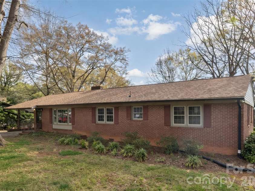 420 Downey Place, Gastonia, NC 28054.  MLS# CAR4357786, YatesRealty ID 6873. 