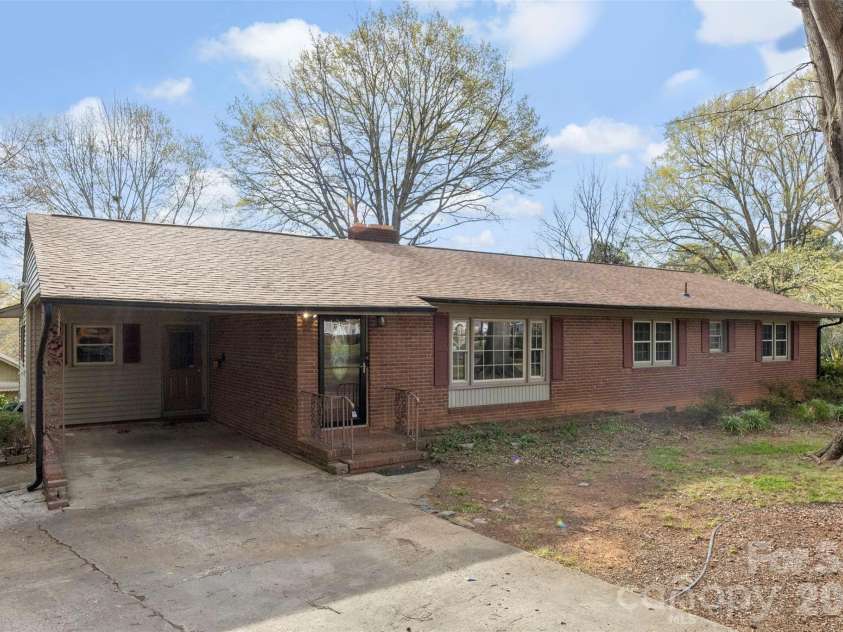 420 Downey Place, Gastonia, NC 28054.  MLS# CAR4357786, YatesRealty ID 6873. 