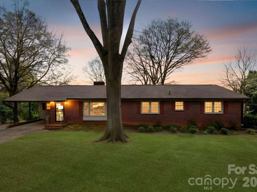 420 Downey Place, Gastonia, NC 28054.  MLS# CAR4357786, YatesRealty ID 6873. Corner, spacious lot