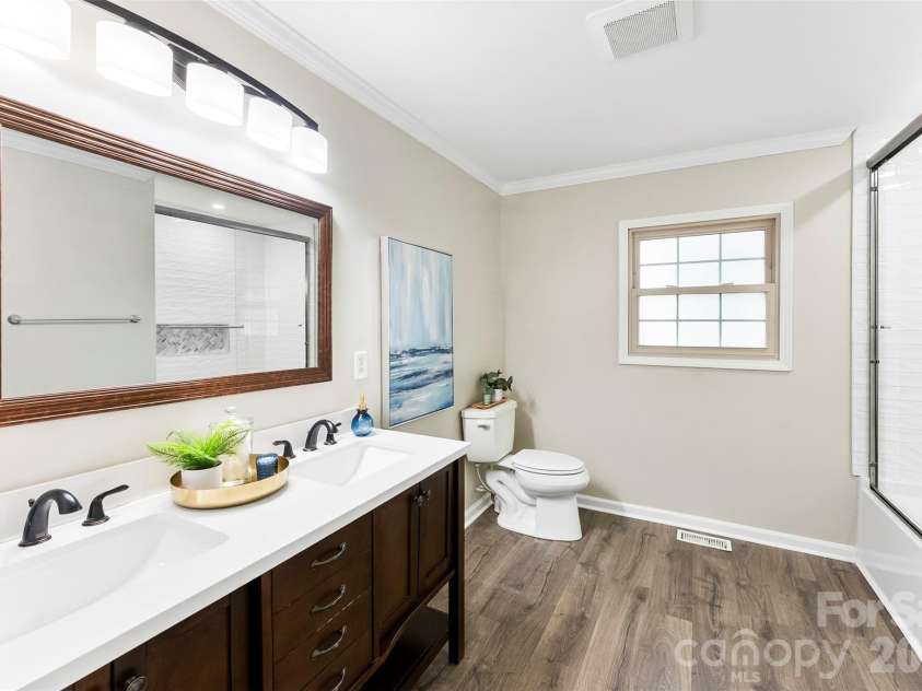 420 Downey Place, Gastonia, NC 28054.  MLS# CAR4357786, YatesRealty ID 6873. Hall Full Bath