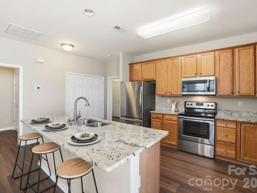 415 Garnet Court, Fort Mill, SC 29708.  MLS# CAR4359202, YatesRealty ID 6874. 