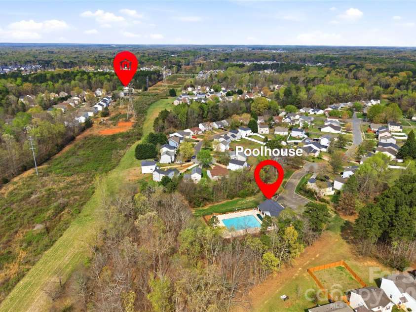 6714 Wicked Oak Lane, Charlotte, NC 28216.  MLS# CAR4357871, YatesRealty ID 6876. 