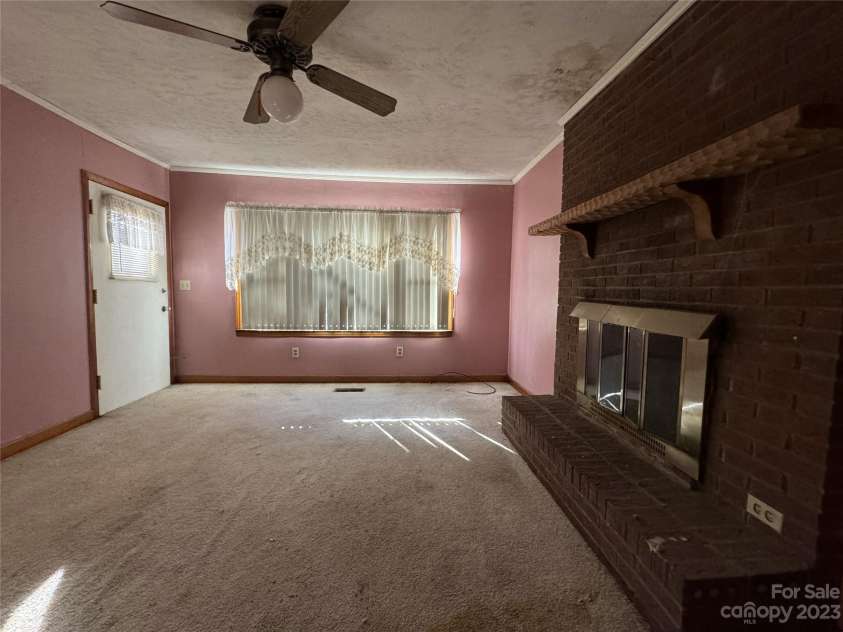 201 Belt Drive, Gastonia, NC 28056.  MLS# CAR4091607, YatesRealty ID 6878. 