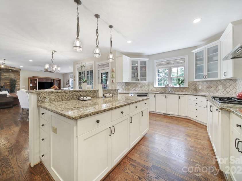 827 Abilene Lane, Fort Mill, SC 29715.  MLS# CAR4310286, YatesRealty ID 6880. 