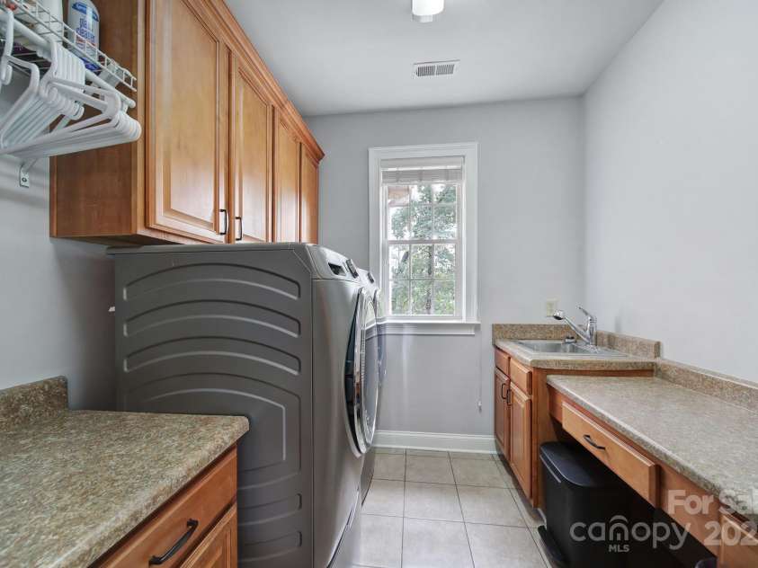 827 Abilene Lane, Fort Mill, SC 29715.  MLS# CAR4310286, YatesRealty ID 6880. 