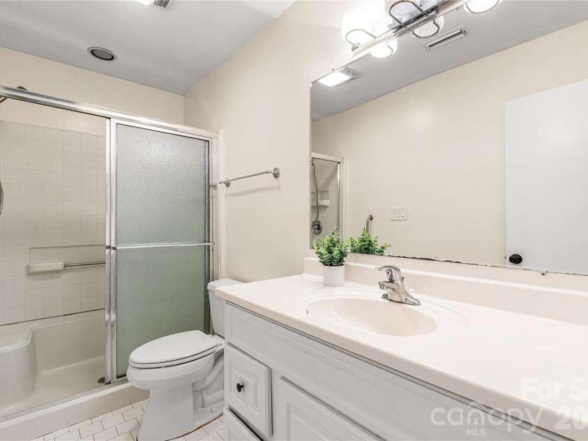 141 Greenridge Road, Clover, SC 29710.  MLS# CAR4357708, YatesRealty ID 6882. 