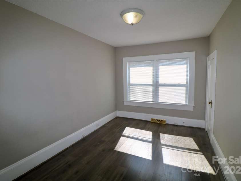 104 9th Street, Bessemer City, NC 28016.  MLS# CAR4225283, YatesRealty ID 6883. 