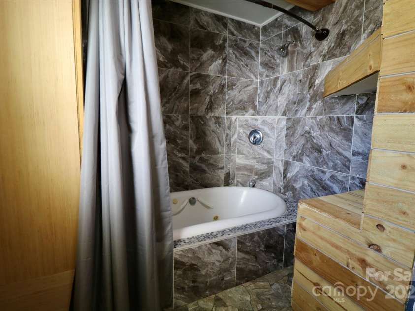 104 9th Street, Bessemer City, NC 28016.  MLS# CAR4225283, YatesRealty ID 6883. 