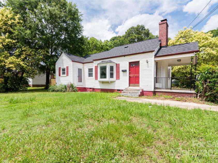 606 19th Avenue, Gastonia, NC 28052.  MLS# CAR4246216, YatesRealty ID 6884. 