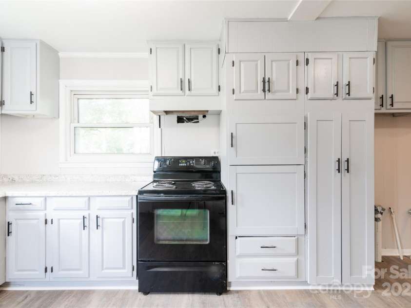 606 19th Avenue, Gastonia, NC 28052.  MLS# CAR4246216, YatesRealty ID 6884. 