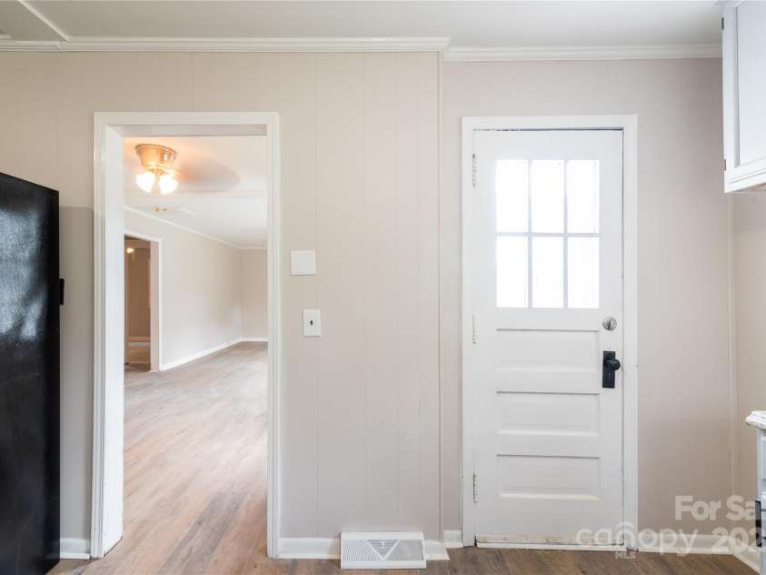 606 19th Avenue, Gastonia, NC 28052.  MLS# CAR4246216, YatesRealty ID 6884. 