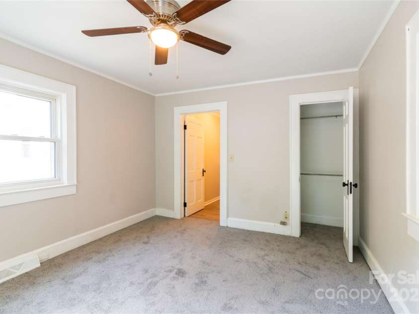 606 19th Avenue, Gastonia, NC 28052.  MLS# CAR4246216, YatesRealty ID 6884. 