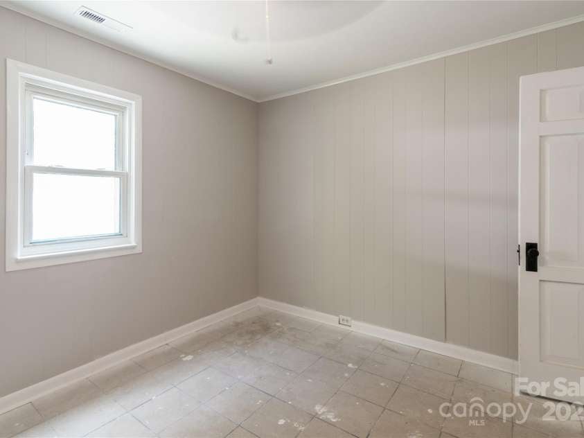 606 19th Avenue, Gastonia, NC 28052.  MLS# CAR4246216, YatesRealty ID 6884. 