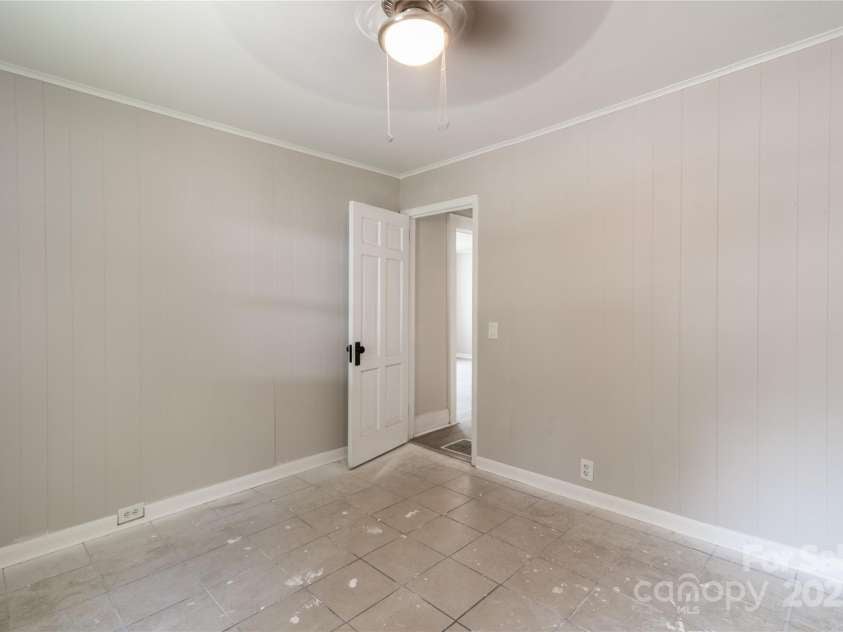 606 19th Avenue, Gastonia, NC 28052.  MLS# CAR4246216, YatesRealty ID 6884. 