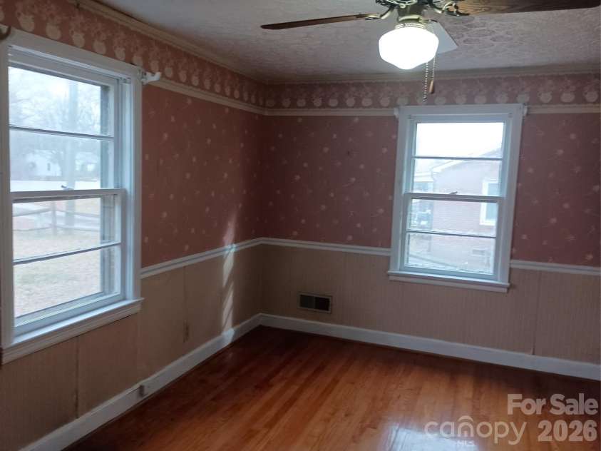 1303 Dixon Boulevard, Shelby, NC 28152.  MLS# CAR4325410, YatesRealty ID 6885. 