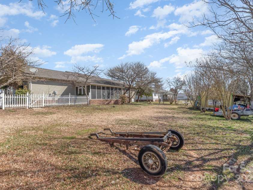 706 Skinner Road, Shelby, NC 28152.  MLS# CAR4224757, YatesRealty ID 6885. 