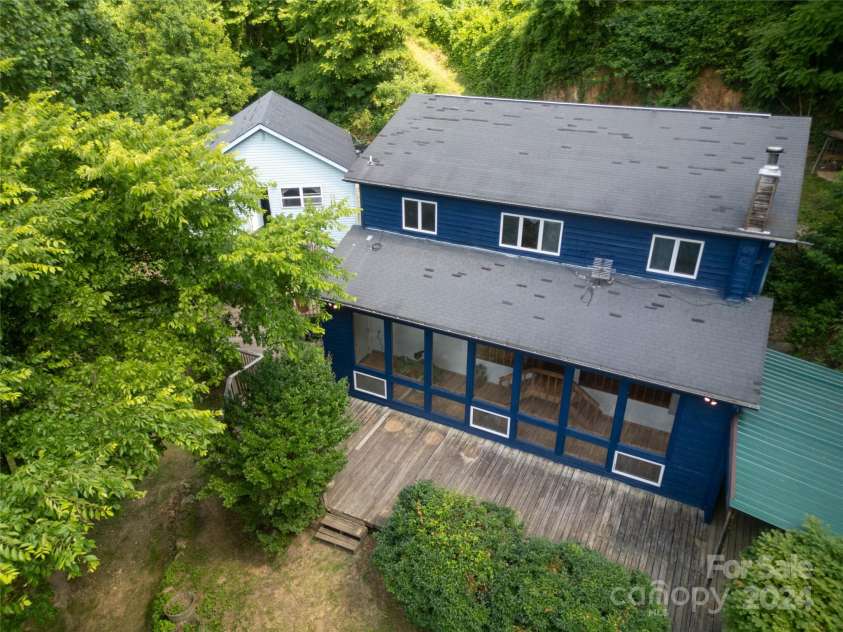 556 Blue Hill Road, Marshall, NC 28753.  MLS# CAR4154163, YatesRealty ID 6887. 