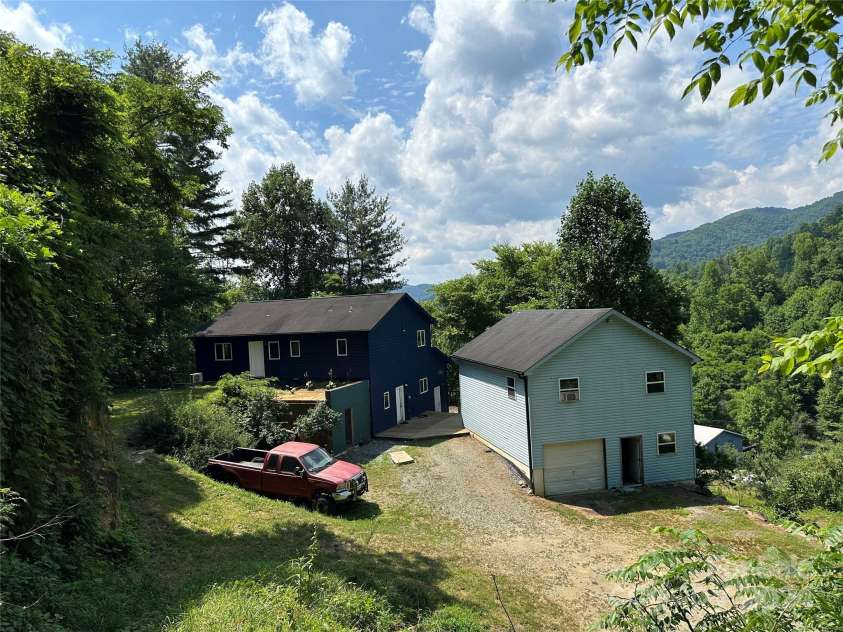 556 Blue Hill Road, Marshall, NC 28753.  MLS# CAR4154163, YatesRealty ID 6887. 