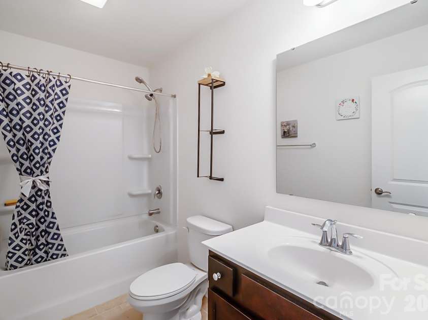 40154 Crooked Stick Drive, Lancaster, SC 29720.  MLS# CAR4335136, YatesRealty ID 6889. Full Bathroom - 2nd Floor