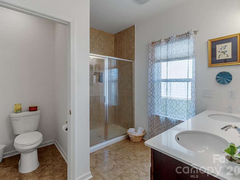 40154 Crooked Stick Drive, Lancaster, SC 29720.  MLS# CAR4335136, YatesRealty ID 6889. Primary Bathroom