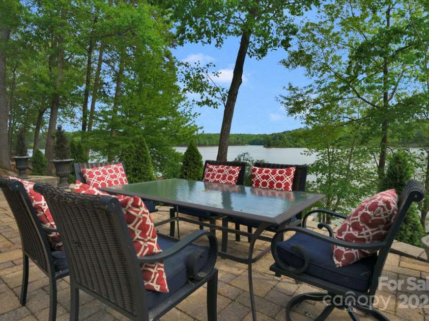 3255 Lake Pointe Drive, Belmont, NC 28012.  MLS# CAR4211520, YatesRealty ID 689. 