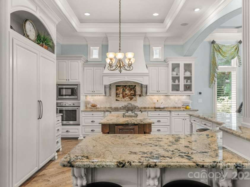 3255 Lake Pointe Drive, Belmont, NC 28012.  MLS# CAR4211520, YatesRealty ID 689. Gorgeous Kitchen with Built in Refrigerator