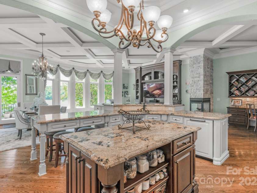 3255 Lake Pointe Drive, Belmont, NC 28012.  MLS# CAR4211520, YatesRealty ID 689. Illuminated coffered ceiling