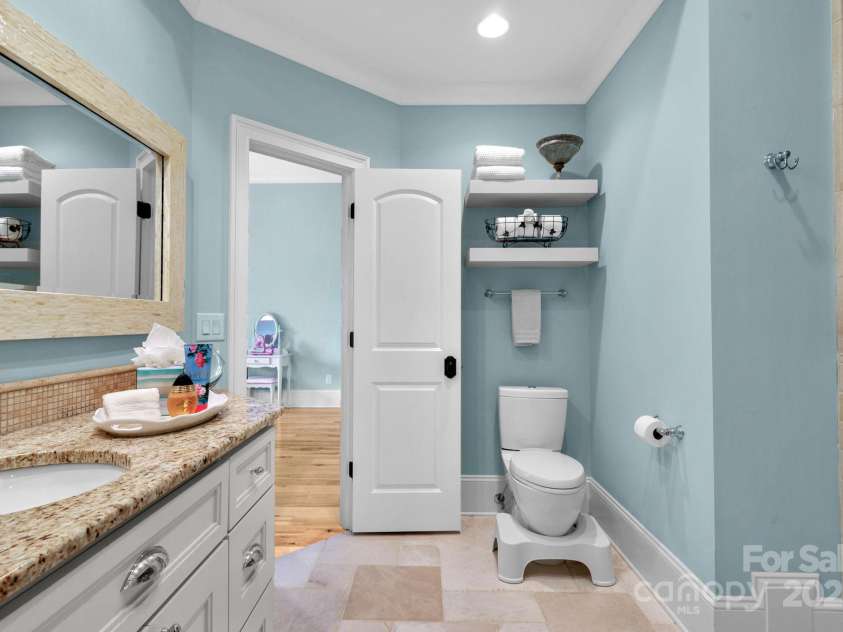 3255 Lake Pointe Drive, Belmont, NC 28012.  MLS# CAR4211520, YatesRealty ID 689. Steam shower in Basement Bath