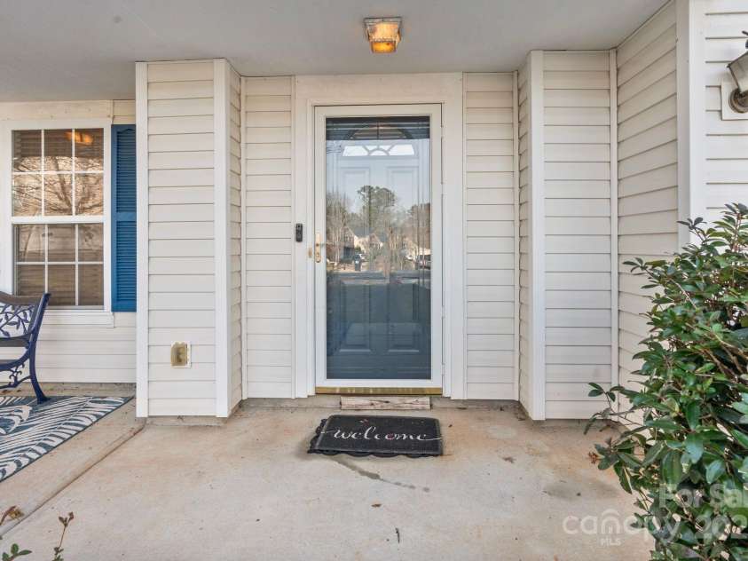 3247 Bamburgh Court, Charlotte, NC 28216.  MLS# CAR4224522, YatesRealty ID 6890. 