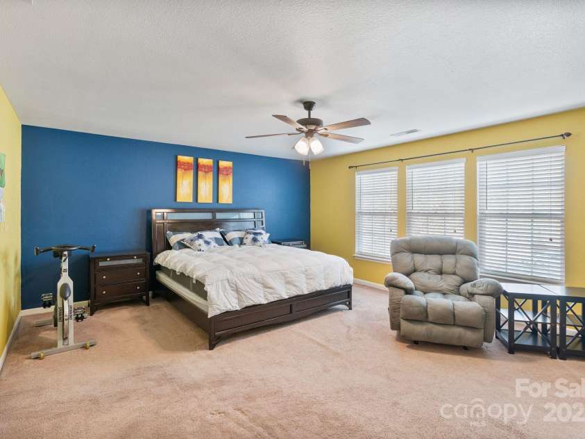 3247 Bamburgh Court, Charlotte, NC 28216.  MLS# CAR4224522, YatesRealty ID 6890. 