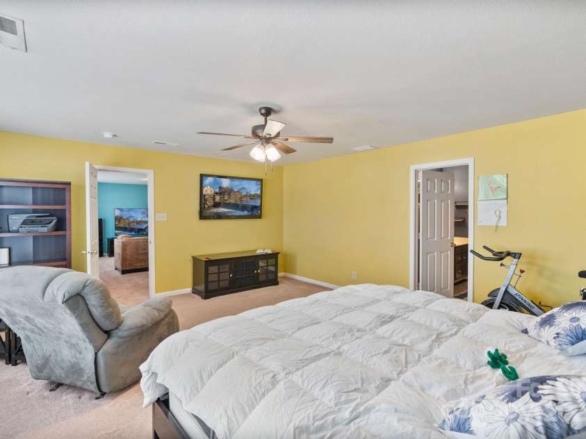 3247 Bamburgh Court, Charlotte, NC 28216.  MLS# CAR4224522, YatesRealty ID 6890. 