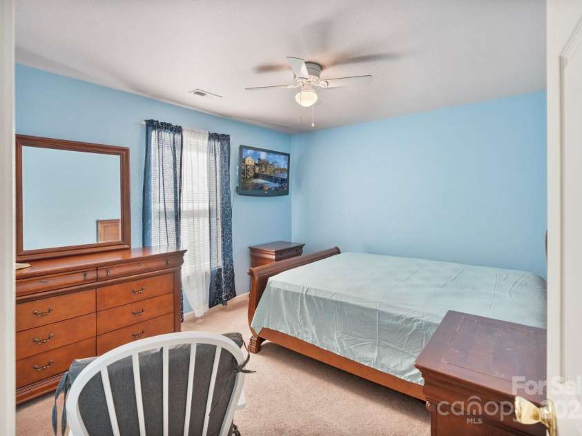 3247 Bamburgh Court, Charlotte, NC 28216.  MLS# CAR4224522, YatesRealty ID 6890. 