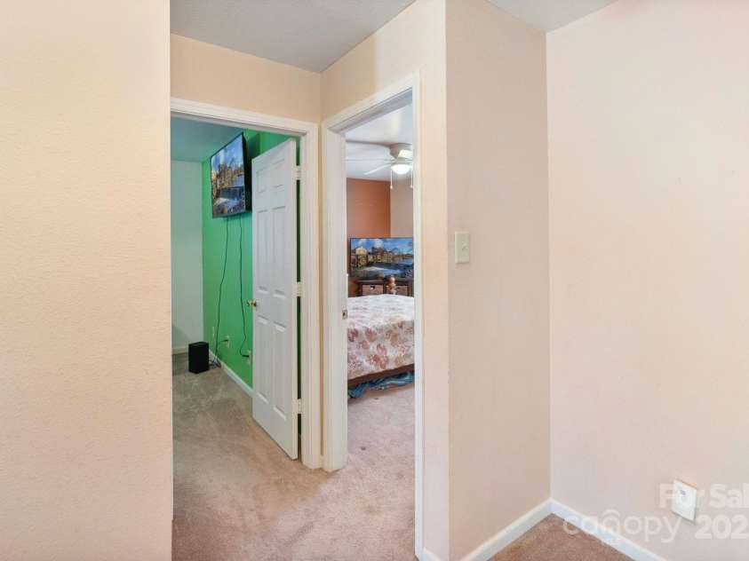 3247 Bamburgh Court, Charlotte, NC 28216.  MLS# CAR4224522, YatesRealty ID 6890. 