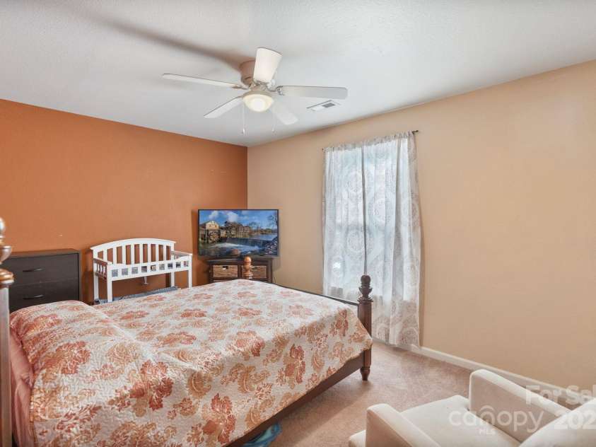 3247 Bamburgh Court, Charlotte, NC 28216.  MLS# CAR4224522, YatesRealty ID 6890. 