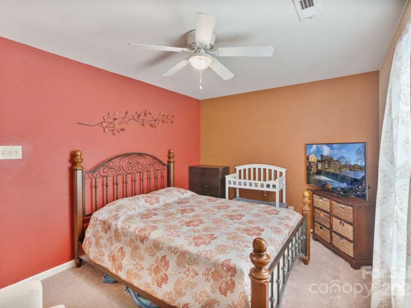 3247 Bamburgh Court, Charlotte, NC 28216.  MLS# CAR4224522, YatesRealty ID 6890. 