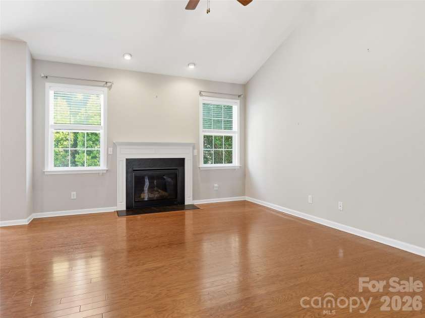 1 Breyerton Court, Asheville, NC 28804.  MLS# CAR4343147, YatesRealty ID 6891. Living Room