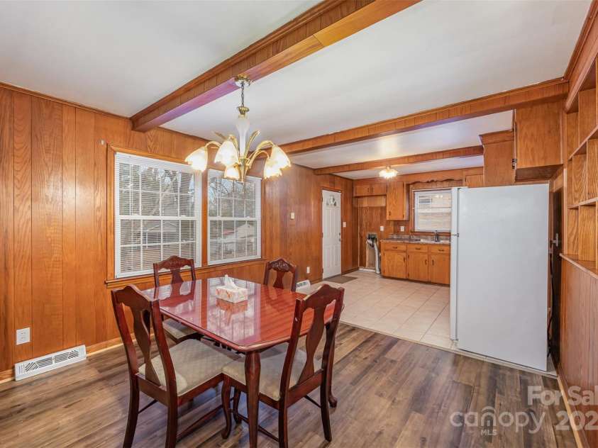 4201 Westridge Drive, Charlotte, NC 28208.  MLS# CAR4208935, YatesRealty ID 6892. 