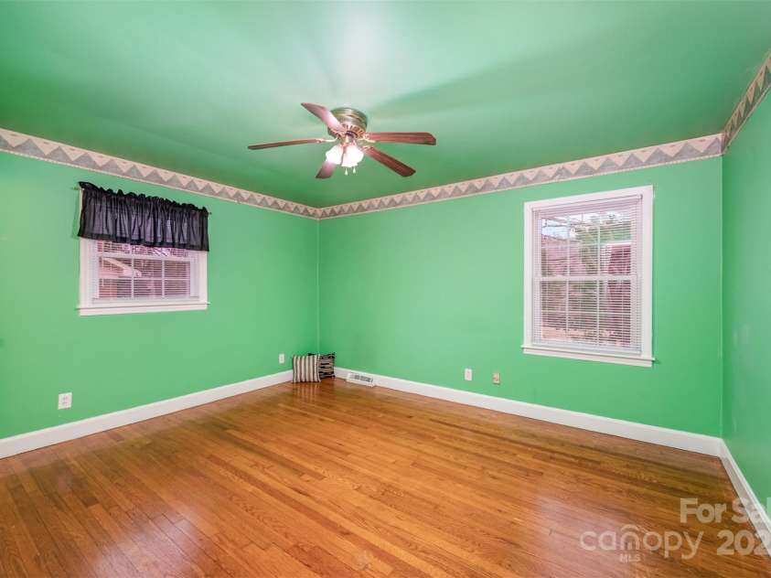 4201 Westridge Drive, Charlotte, NC 28208.  MLS# CAR4208935, YatesRealty ID 6892. 