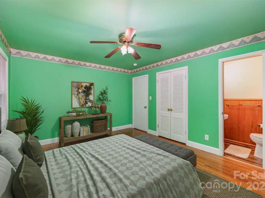 4201 Westridge Drive, Charlotte, NC 28208.  MLS# CAR4208935, YatesRealty ID 6892. Virtual Staging