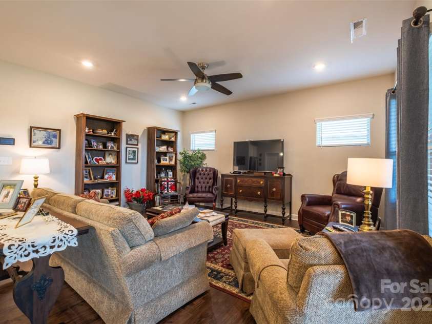 3624 County Down Avenue, Kannapolis, NC 28081.  MLS# CAR4223335, YatesRealty ID 6893. 