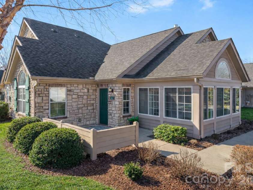 6 Mountain Meadow Circle, Weaverville, NC 28787.  MLS# CAR4340250, YatesRealty ID 6893. 